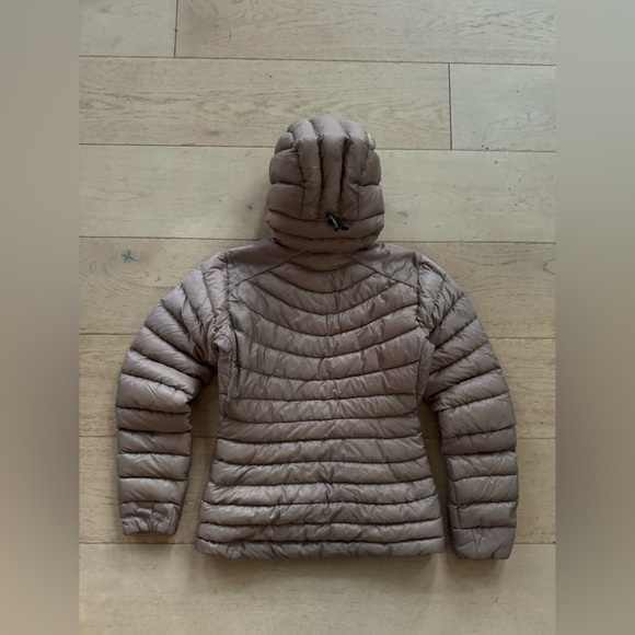 ARC’TERYX CERIUM LT hoody  down puffer XS 850fill goose - Picture 4 of 9